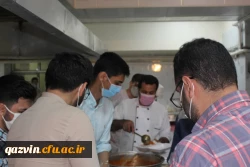 طبخ و توزیع 2000 پرس غذای گرم بین نیازمندان به همت بسیج دانشجویی دانشگاه فرهنگیان استان قزوین 10