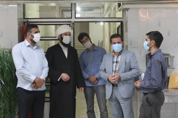 طبخ و توزیع 2000 پرس غذای گرم بین نیازمندان به همت بسیج دانشجویی دانشگاه فرهنگیان استان قزوین 11