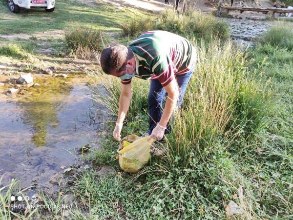 اجرای برنامه پاکسازی طبیعت از زباله 5