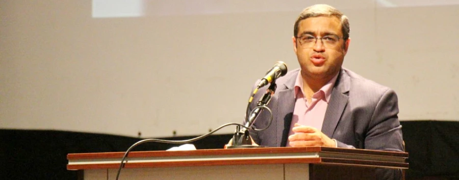 برگزاری جشن دانش آموزان رای اولی به همراه مراسم گرامیداشت ولادت حضرت معصومه (س) با سخنرانی دکتر عزیزی روانشناس و کارشناس صدا و سیما به همت بسیج دانشجویی دانشگاه فرهنگیان استان قزوین