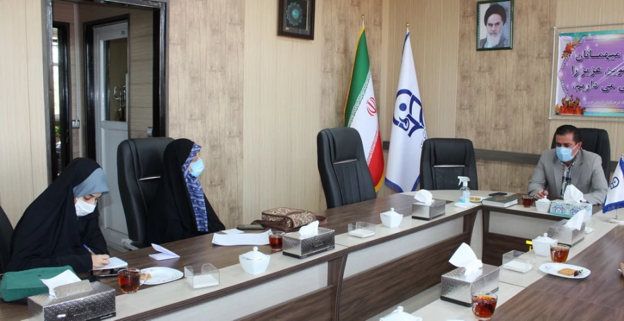 طرحنامه تربیتی دانشجویان دانشگاه فرهنگیان بر اساس بیانیه گام دوم انقلاب اسلامی تدوین شود. 3