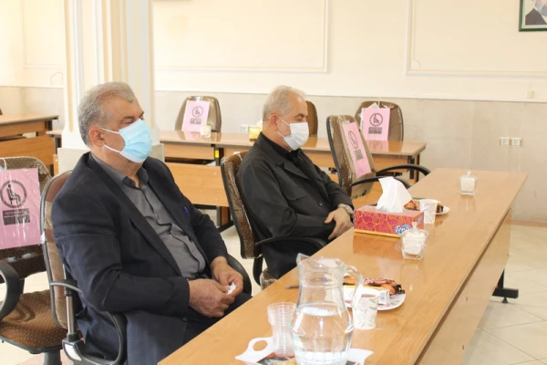 نشست اعضای هیات مدیره بنیاد خیرین حامی دانشگاه فرهنگیان استان قزوین برگزار شد. 3