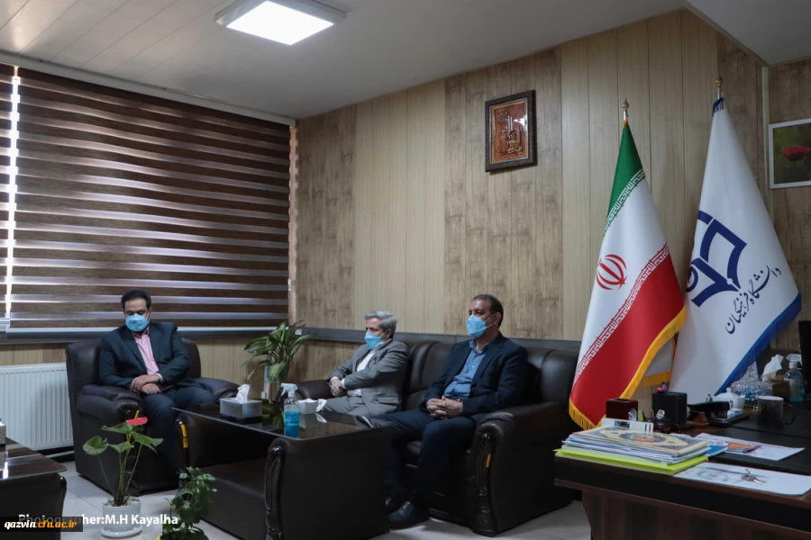 حضور دکتر میرمعینی به همراه هیات همراه جهت بازدید از فرایند داوری در استان میزبان جشنواره 2