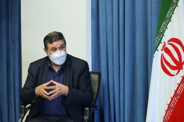 دانشگاه فرهنگیان تلاش کرده است تا در چهار ساله مشکل کمبود نیروی آموزش و پرورش را حل نماید. 4