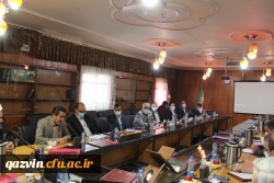 توجه به مسائل فرهنگی از نظر تاثیرگذاری بی دلیل است. 3