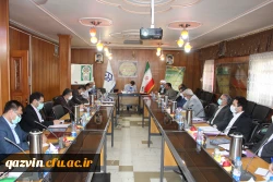 توجه به مسائل فرهنگی از نظر تاثیرگذاری بی دلیل است. 4