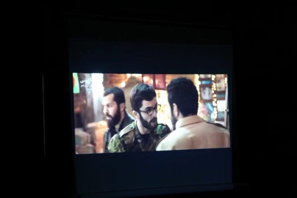 پخش و نقد فیلم "دیدن این فیلم جرم است" 3