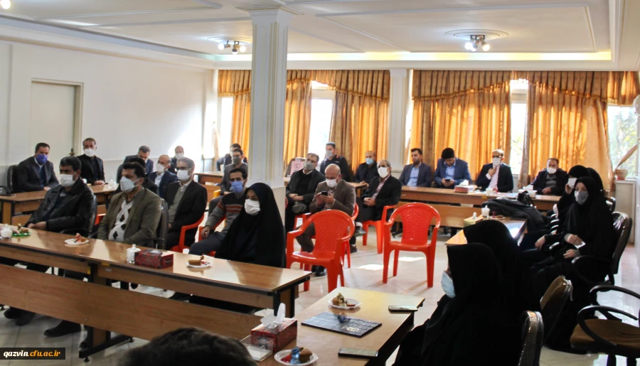 شورای اداری دانشگاه فرهنگیان استان قزوین برگزار شد. 2