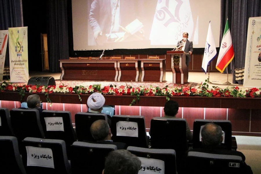 تفکر بسیجی عقلانی، حکیمانه، عمیق و برخاسته از دانش و آگاهی است. 4