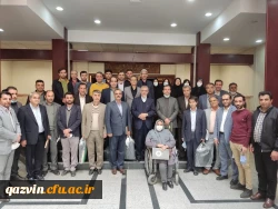 ورود افراد به وزارت آموزش و پرورش بدون دریافت گواهی صلاحیت حرفه ای ممنوع است. 7