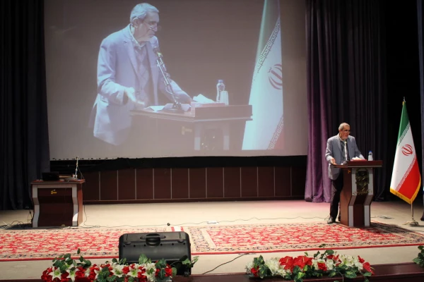 آیین گرامیداشت دهمین جشنواره استانی پژوهش و فناوری 12