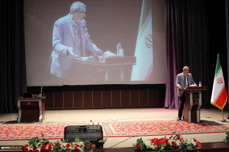 آیین گرامیداشت دهمین جشنواره استانی پژوهش و فناوری 12