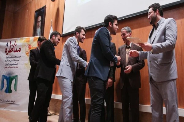 کسب رتبه اول توسط دانشگاه فرهنگیان قزوین در مسابقات مناظرات دانشجویی منطقه شمال کشور 2