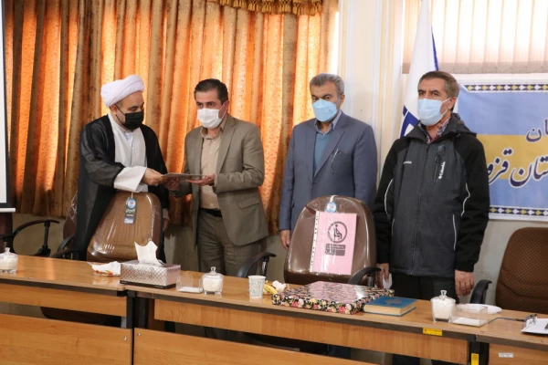 آیین تکریم و معارفه دبیر هم اندیشی استادان دانشگاه فرهنگیان استان قزوین 6