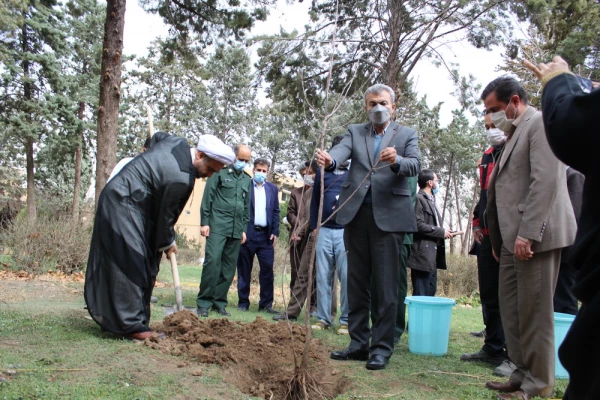 نقش سپاه پاسداران در تامین امنیت و اقتدار کشور و نظام مقدس جمهوری اسلامی حیاتی است 13