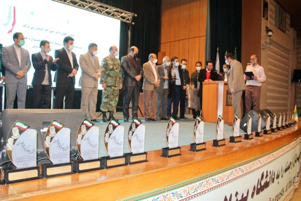 انتخاب مدیر امور پردیس های قزوین به عنوان پژوهشگر بسیجی برتر 5