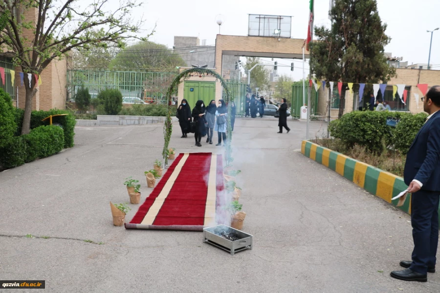 آیین استقبال از دانشجویان خوابگاهی به روایت تصویر 2