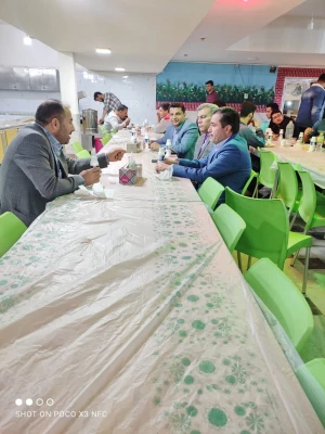 نشست صمیمی هیات رئیسه با دانشجویان در سراها و سلف سرویس دانشجویی  5