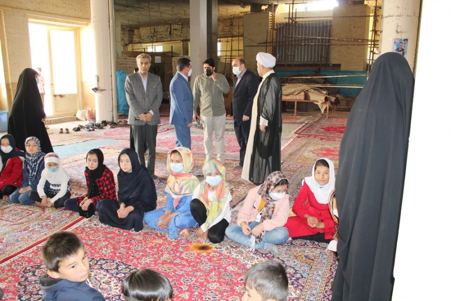 تلاش دانشگاه فرهنگیان در ایفای نقش اجتماعی در خصوص آموزش کودکان افغانستانی بازمانده از تحصیل، ماندگار و شایسته تقدیر است. 15