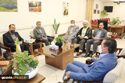 مدیر امور پردیس های استان قزوین در دیدار با فرماندار قزوین:

دانشگاه فرهنگیان آمادگی دارد نقش مشورتی خود را در ساماندهی امور فرهنگی و اجرایی شهر ایفا کند.