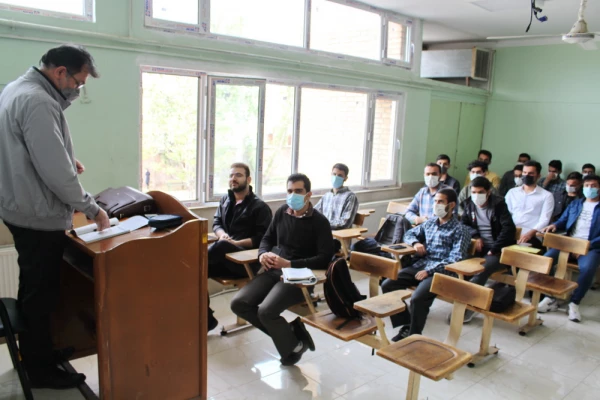 تحقق حضور صد درصدی دانشجومعلمان پردیس شهید رجایی 5