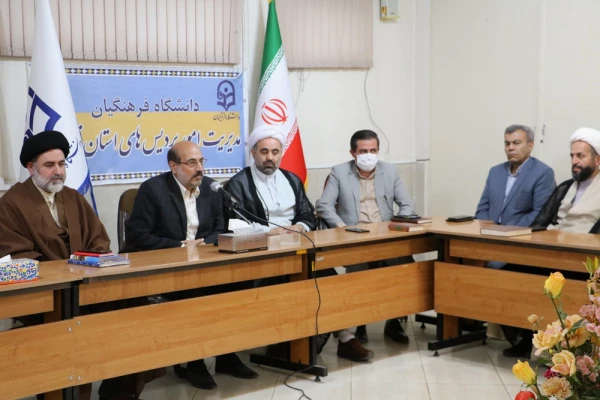 بر نقش بی بدیل دانشگاه ها در تحقق شعار سال و جهاد تبیین تاکید کرد. 4