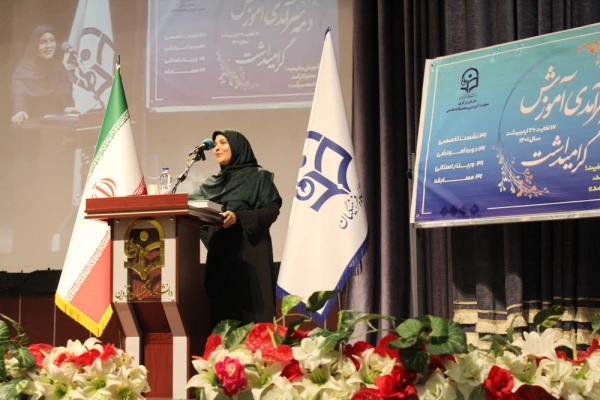 مراسم تجلیل و تبجیل از مدیران، معاونان و معلمان مجری طرح کارورزی 8