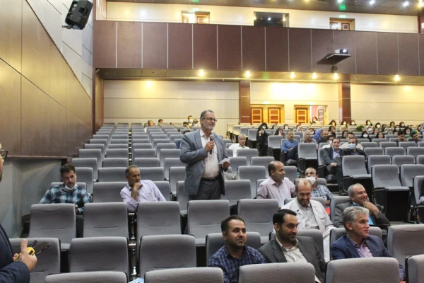 مراسم تجلیل و تبجیل از مدیران، معاونان و معلمان مجری طرح کارورزی 10