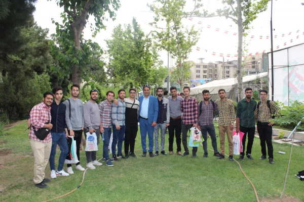 اردوی بازدید دانشجو معلمان از نمایشگاه کتاب تهران به روایت تصویر 6