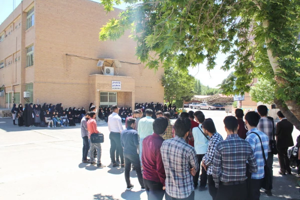 تریبون آزاد با موضوع ازدواج دانشجویی برگزار شد 12