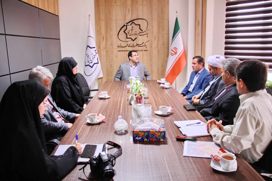 دانشگاه فرهنگیان، سرآغاز پیشرفت و توسعه همه جانبه کشور است. 3