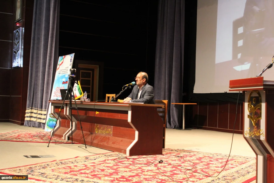 تاثیرگذاری رفتار مسؤولان دانشگاه بر عملکرد دانشجومعلمان و به دنبال آن تاثیر مضاعف بر عملکرد دانش آموزان غیر قابل انکار است 2