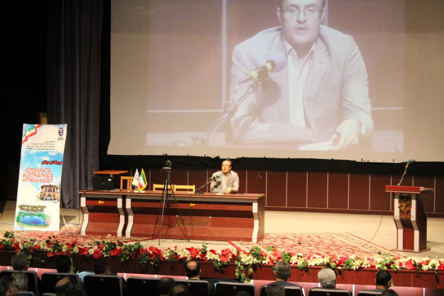 کیفیت بخشی به تامین و تربیت دانشجو معلمان از اهداف مهم دانشگاه فرهنگیان است 3