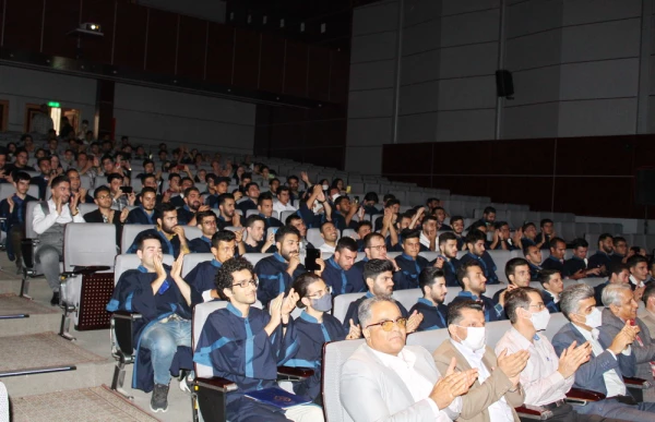 آیین دانش آموختگی دانشجو معلمان ورودی 97 به روایت تصویر 13