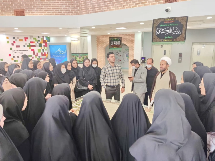 بازدید از پارک علم و فناوری استان و تجدید میثاق با شهدا 5