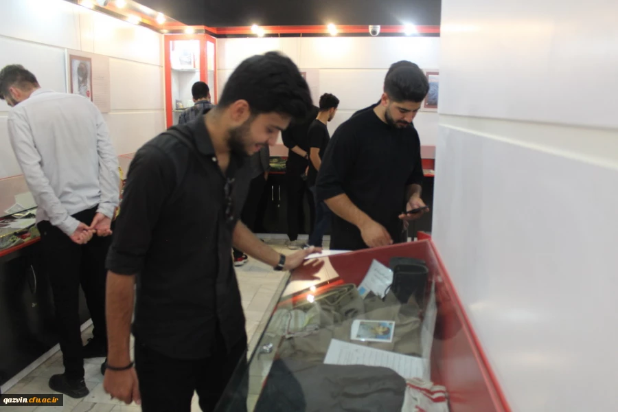 تجدید میثاق با شهدای والا مقام و بازدید از موزه دفاع مقدس  10