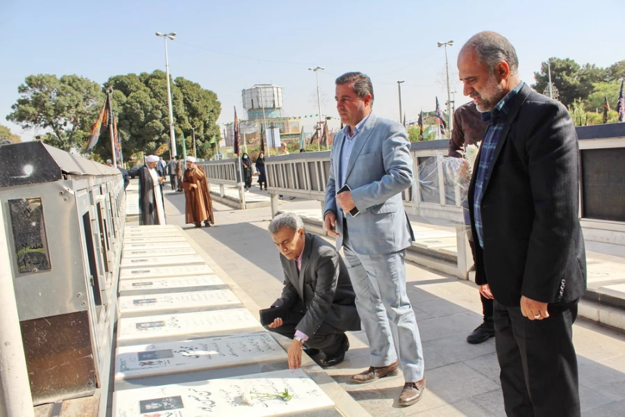 مراسم غبارروبی و تجدید میثاق با آرمان های شهدای والامقام عرصه دفاع مقدس 9