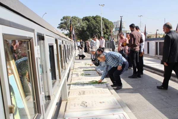 مراسم غبارروبی و تجدید میثاق با آرمان های شهدای والامقام عرصه دفاع مقدس 10