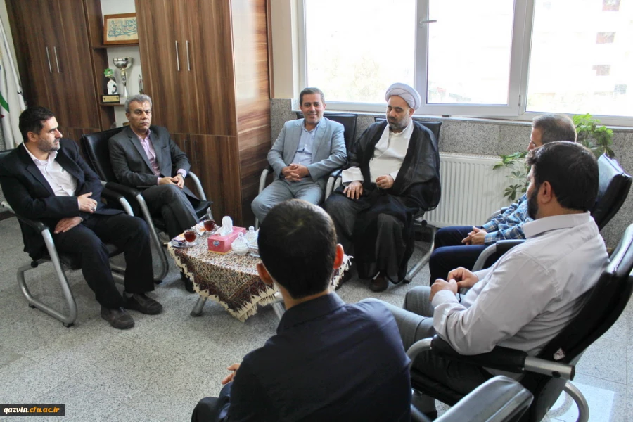 نقش معلمان در تربیت دینی، اخلاقی و فرهنگی شهروندان بی بدیل است 2