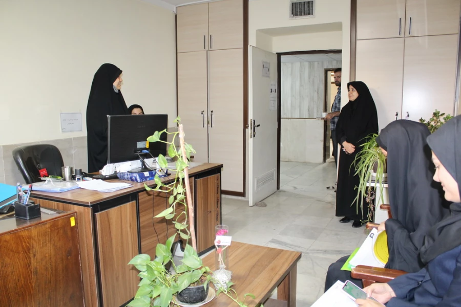بازدید مدیر امور پردیس ها از روند ثبت نام پذیرفته شدگان کنکور 1401 به روایت تصویر 9