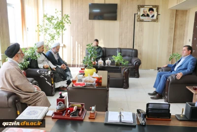 با هدف ترویج فرهنگ اقامه نماز در استان قزوین صورت گرفت:

دیدار مدیر ستاد اقامه نماز استان با سرپرست امور پردیس ها