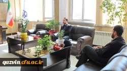 دانشگاه فرهنگیان آماده بهره گیری از ظرفیت های حوزه هنری در قالب تفاهم نامه مشترک است. 4