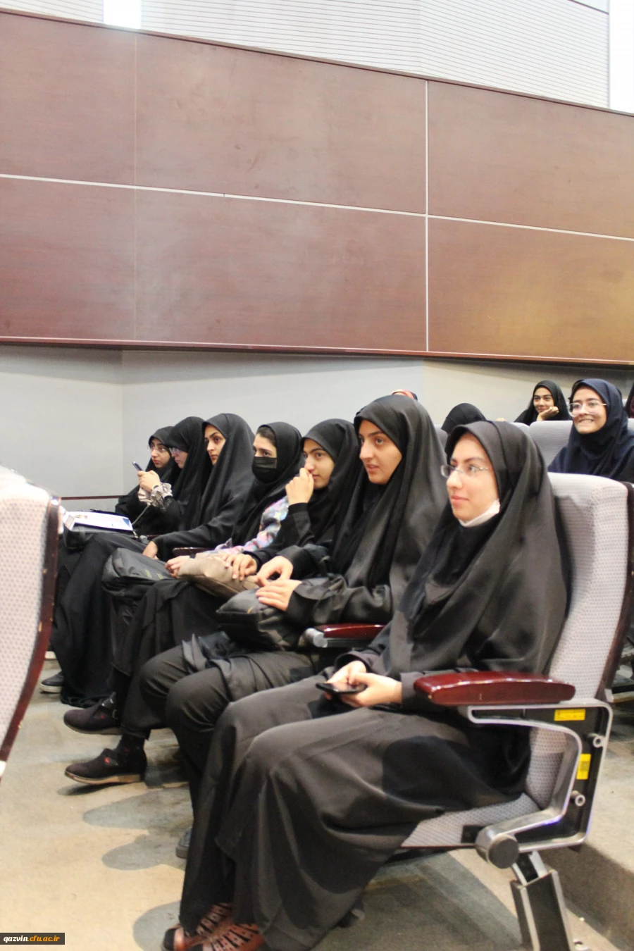 کرسی مناظره دانشجویی با عنوان گشت ارشاد، الزامات، باید و نبایدها 7