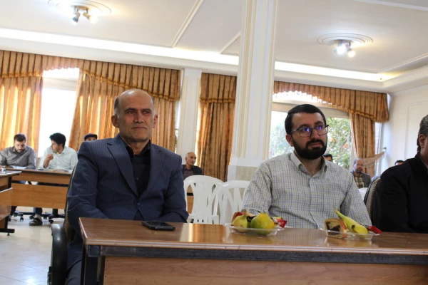 جلسه شورای اداری و تجلیل از بازنشستگان 10