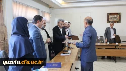 جلسه شورای اداری و تجلیل از بازنشستگان 12