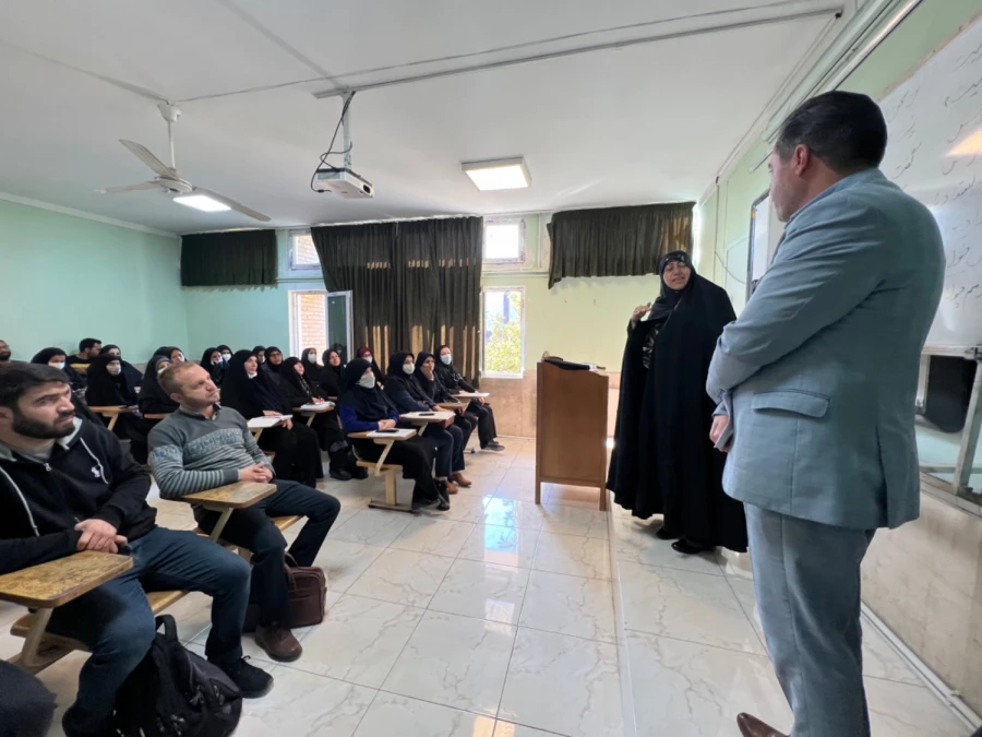 کیفیت خدمات رسانی سراهای دانشجویی دانشگاه فرهنگیان قزوین در مقایسه با سایر دانشگاه های استان مطلوب است 5