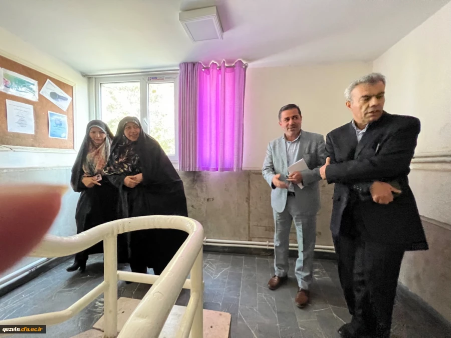 کیفیت خدمات رسانی سراهای دانشجویی دانشگاه فرهنگیان قزوین در مقایسه با سایر دانشگاه های استان مطلوب است 8