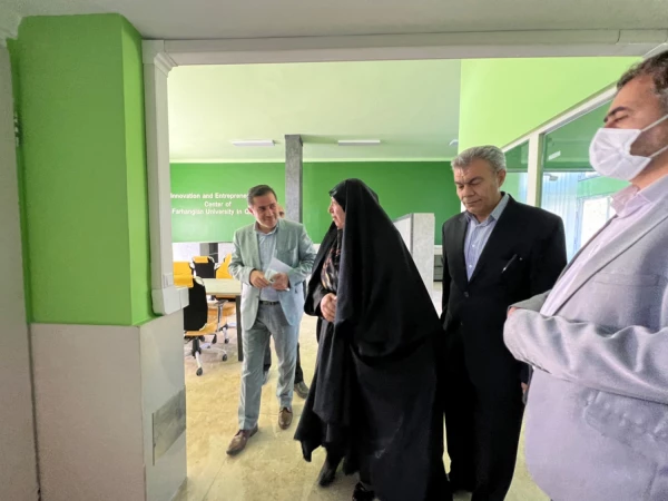 کیفیت خدمات رسانی سراهای دانشجویی دانشگاه فرهنگیان قزوین در مقایسه با سایر دانشگاه های استان مطلوب است 18