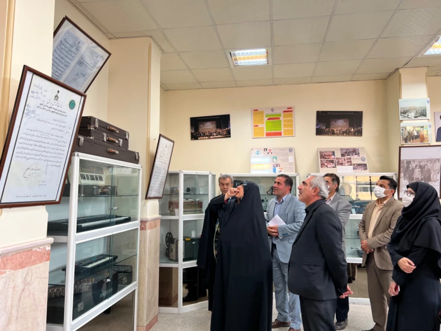 کیفیت خدمات رسانی سراهای دانشجویی دانشگاه فرهنگیان قزوین در مقایسه با سایر دانشگاه های استان مطلوب است 20