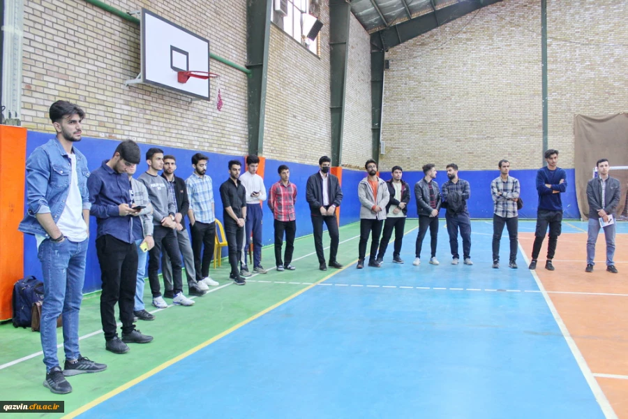 تقدیر از برگزیدگان مسابقات ورزشی به مناسبت گرامیداشت هفته تربیت بدنی به روایت تصویر 2